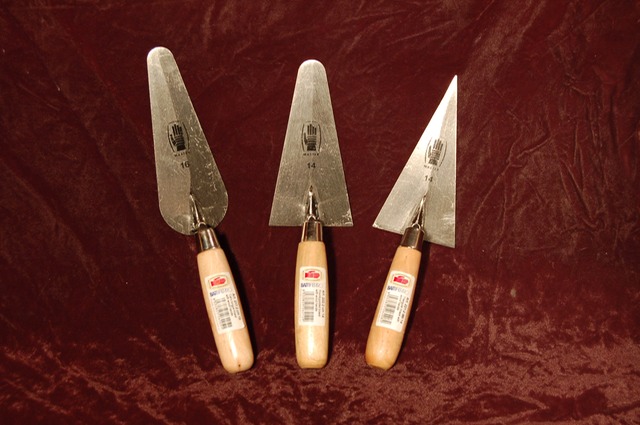Small trowels